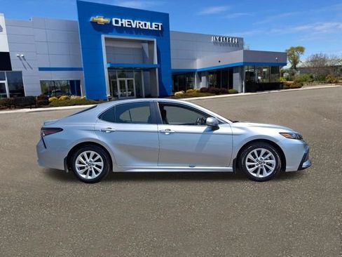 Used 2024 Toyota Camry SE FWD image 25