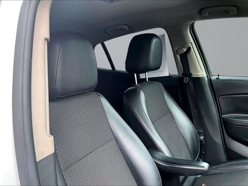 Used 2019 Buick Encore Preferred FWD image 7