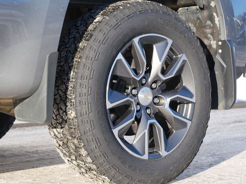 Used 2023 Chevrolet Silverado 1500 LT w/ Convenience Package II image 33