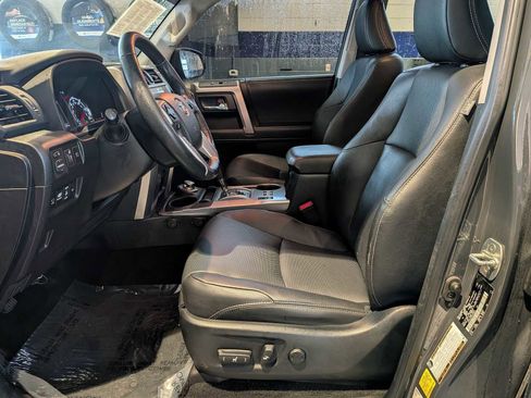 Used 2024 Toyota 4Runner Limited AWD/4WD image 22