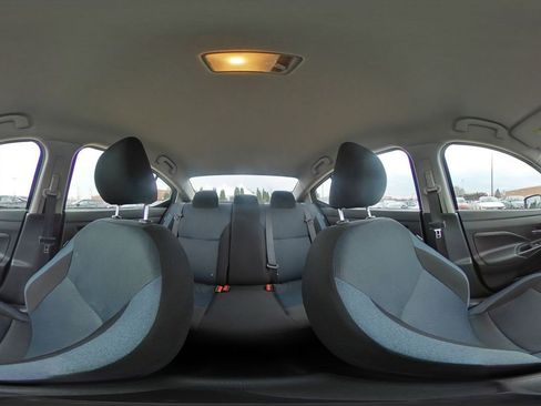 Used 2025 Nissan Versa SV image 40