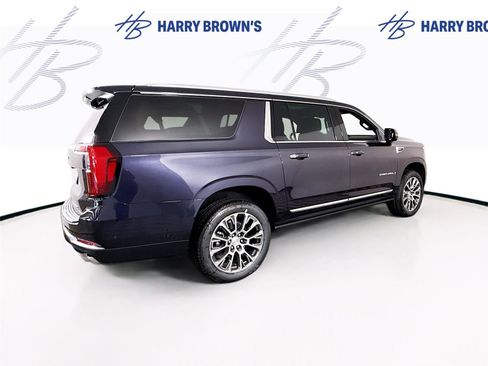 New 2026 GMC Yukon XL Denali w/ Denali Reserve Package AWD/4WD image 36