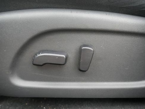 Used 2019 Nissan Pathfinder SV image 23