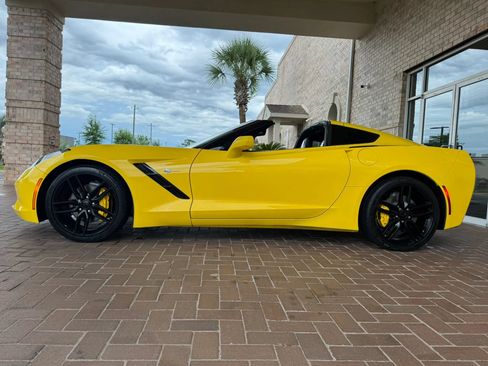 Used 2019 Chevrolet Corvette Stingray Coupe w/ 1LT RWD image 9