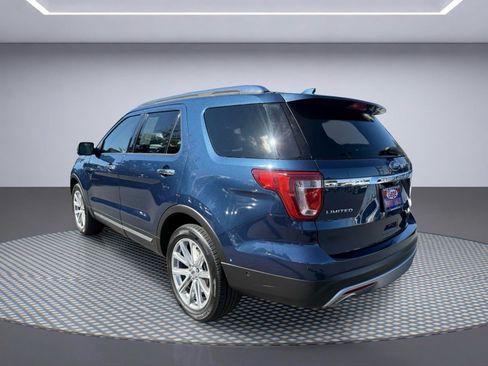 Used 2017 Ford Explorer Limited w/ Equipment Group 303A AWD/4WD image 4