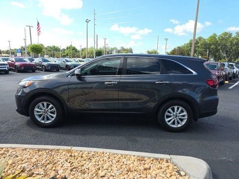 Used 2019 Kia Sorento FWD image 19