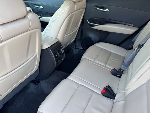 Used 2025 Cadillac XT4 Premium Luxury FWD image 13