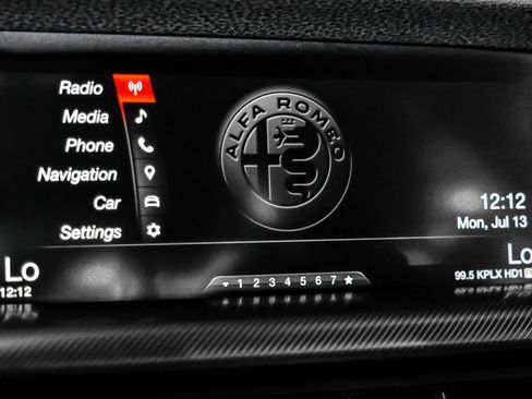 Used 2018 Alfa Romeo Stelvio Ti AWD/4WD image 29