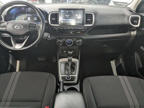 Used 2025 Hyundai Venue SEL FWD image 23