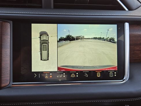 Used 2024 GMC Yukon XL Denali Ultimate image 18