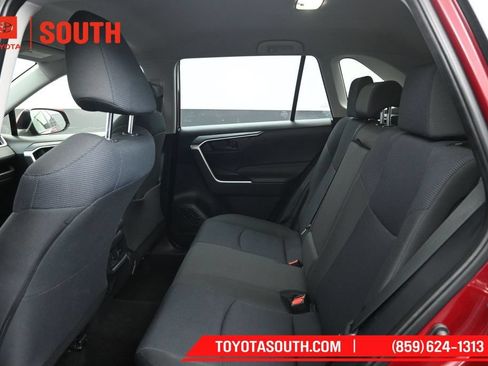 Used 2023 Toyota RAV4 LE AWD/4WD image 10