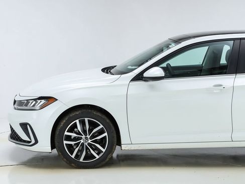 New 2026 Volkswagen Jetta SE image 40