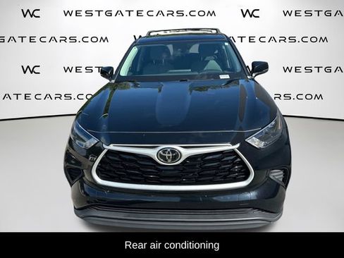 Used 2023 Toyota Highlander L FWD image 5