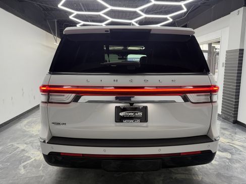 Used 2022 Lincoln Navigator Reserve w/ Equipment Group 201A image 4