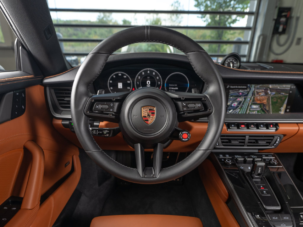Used 2026 Porsche 911 Carrera RWD image 30