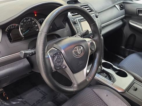 Used 2014 Toyota Camry SE FWD image 14
