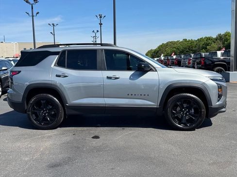 New 2026 Chevrolet Equinox LT FWD image 2