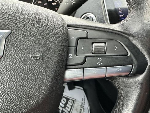 Used 2020 Cadillac XT4 Premium Luxury FWD image 17