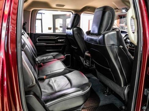 Used 2019 RAM 3500 Laramie image 32