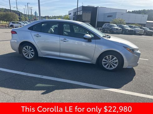 Used 2026 Toyota Corolla LE w/ LE Premium Package image 14