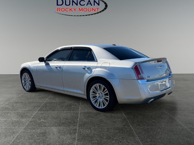 Used 2011 Chrysler 300 C RWD image 3