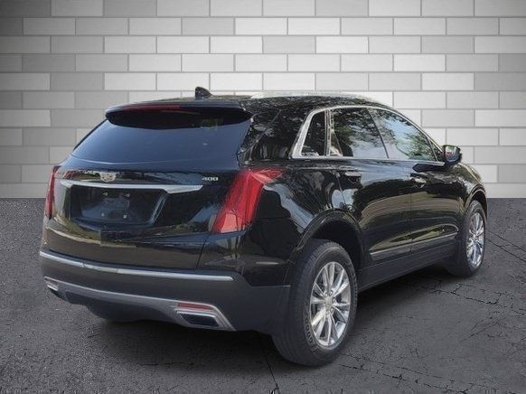 Used 2021 Cadillac XT5 Premium Luxury w/ LPO, Premium Carpet Package FWD image 4