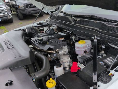 Used 2024 RAM 2500 Laramie image 32