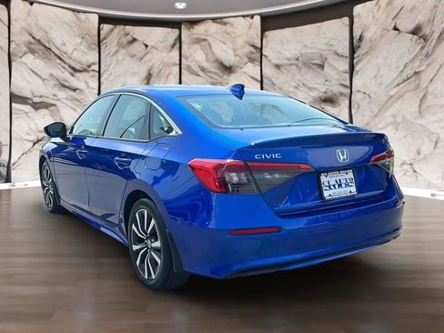 Used 2023 Honda Civic EX image 5