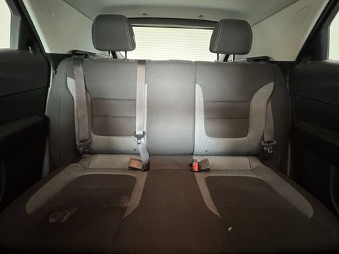 Used 2023 Chevrolet TrailBlazer LT FWD image 7