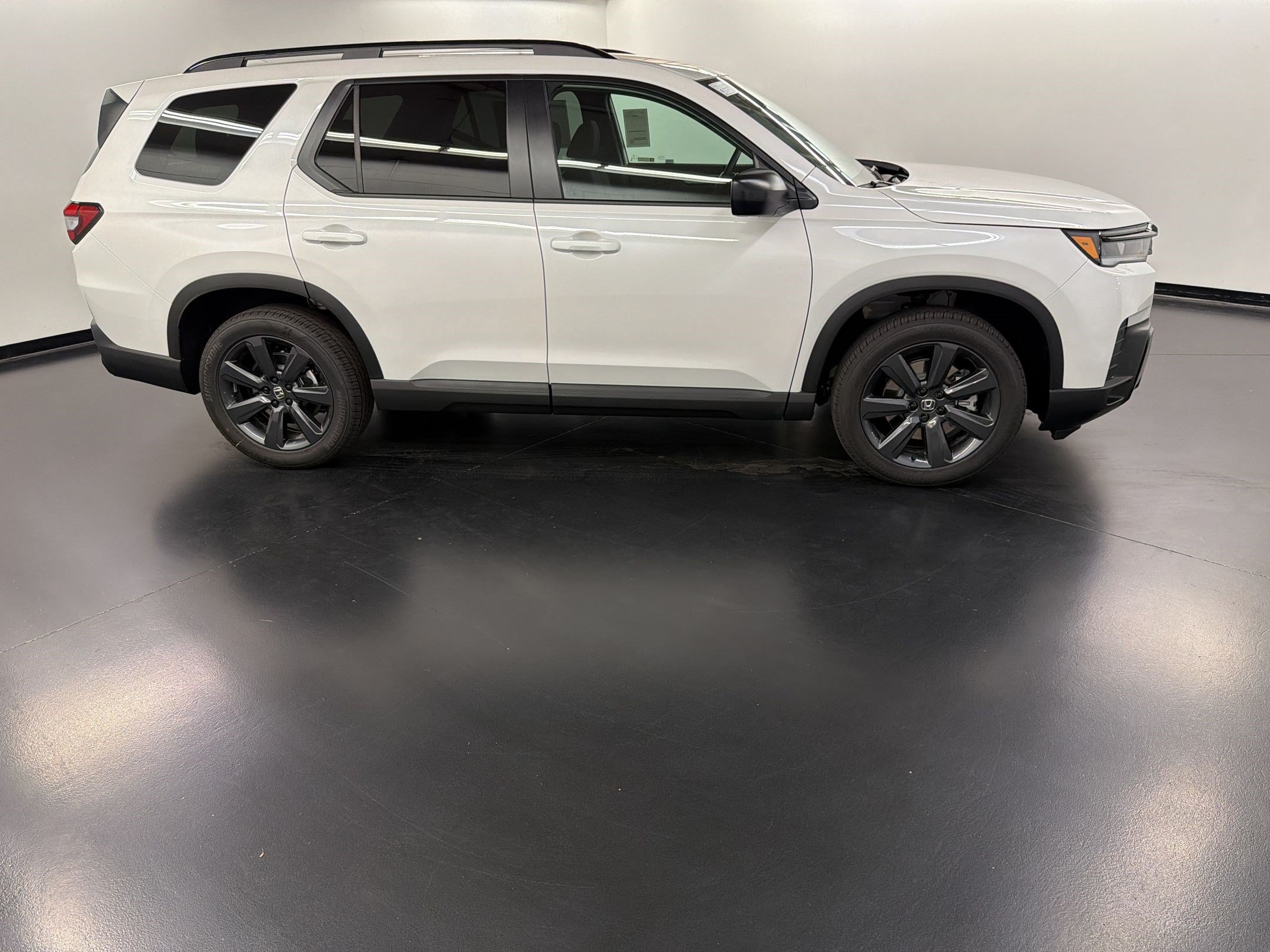 New 2026 Honda Pilot Sport image 8