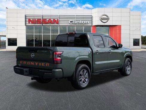 Certified 2025 Nissan Frontier SV w/ SV Convenience Package RWD image 3