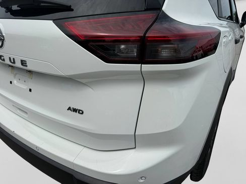 Certified 2024 Nissan Rogue S AWD/4WD image 19