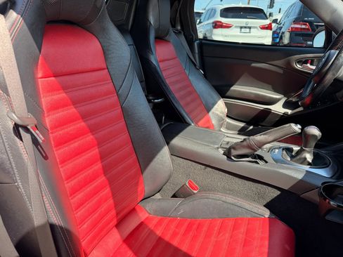 Used 2018 FIAT 124 Spider Abarth w/ Convenience Group RWD image 24