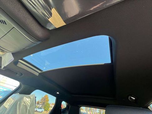 New 2025 Chevrolet Blazer RS w/ Driver Confidence II Package image 18