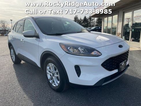 Used 2021 Ford Escape SE image 9