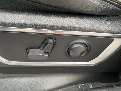 Used 2024 RAM 1500 Laramie image 15