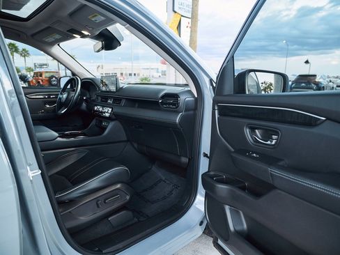 Used 2023 Honda Pilot Elite image 11