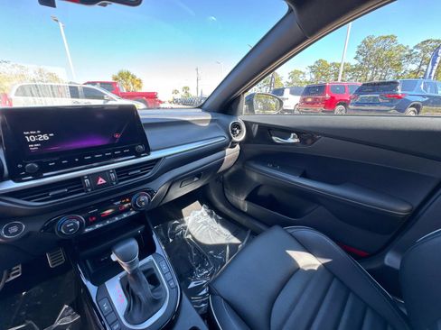 Used 2023 Kia Forte GT-Line w/ GT-Line Premium Package image 28