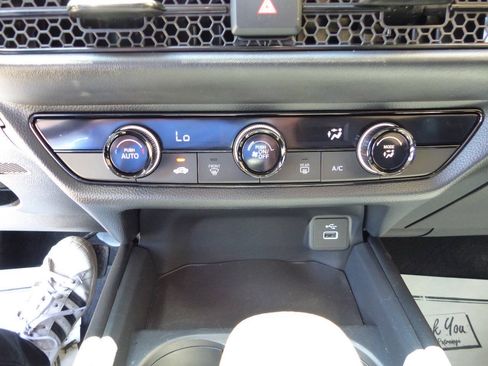Used 2025 Honda HR-V LX image 29