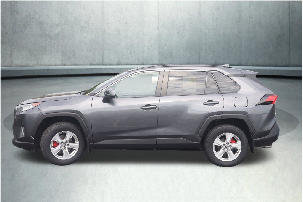 Certified 2021 Toyota RAV4 XLE w/ Convenience Package AWD/4WD image 30