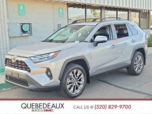 Used 2022 Toyota RAV4 XLE Premium FWD image 3
