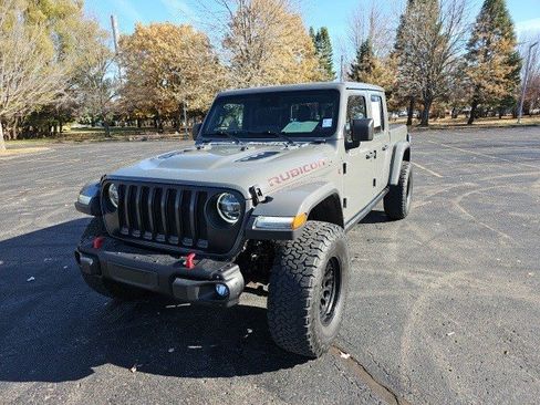 Used 2020 Jeep Gladiator Rubicon image 2