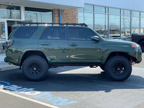 Used 2022 Toyota 4Runner TRD Off-Road Premium image 12