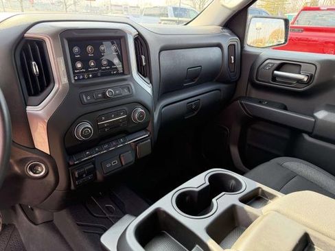 Certified 2024 Chevrolet Silverado 1500 Custom image 15