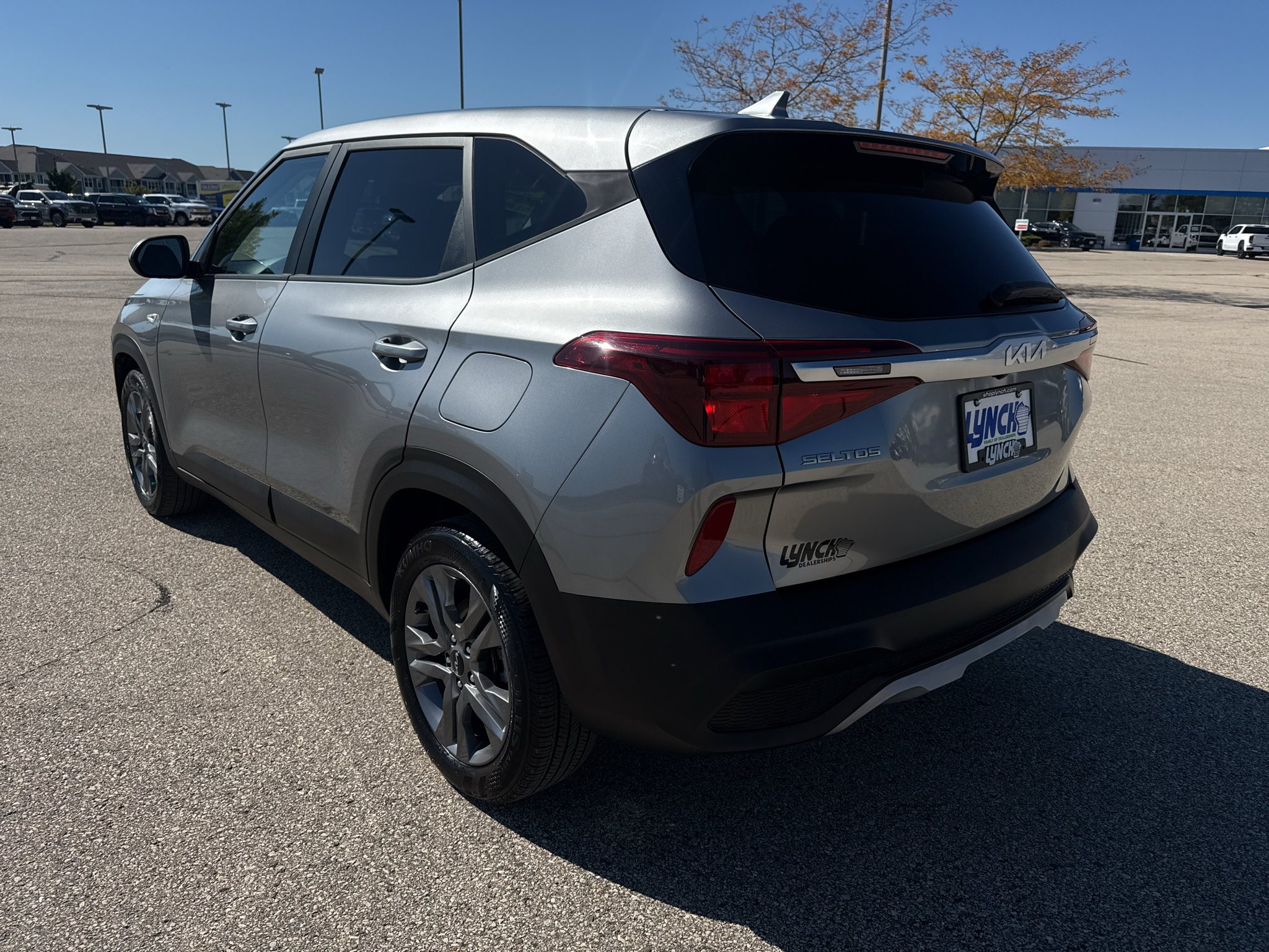 Used 2023 Kia Seltos LX AWD/4WD image 3