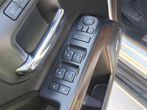 Used 2017 GMC Sierra 1500 Denali w/ Denali Ultimate Package image 22