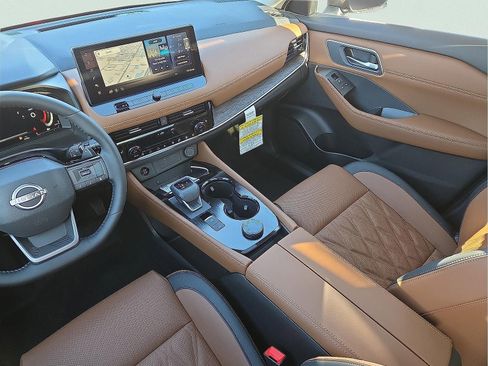 New 2026 Nissan Rogue Platinum w/ Platinum Premium Package image 9