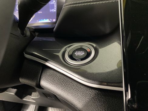 Used 2023 Jeep Grand Cherokee L Laredo image 29