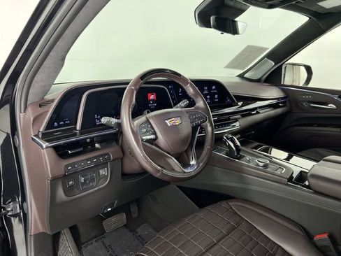 Certified 2024 Cadillac Escalade ESV Sport Platinum image 10