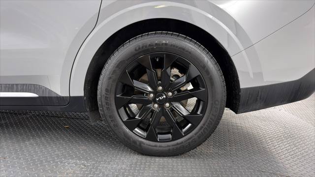 Used 2022 Kia Carnival SX FWD image 36